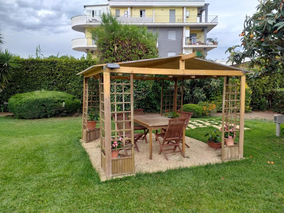 Apartmán Garden Basement - Seminterrato Max 4 Ospiti - Fiumicino Vicino Aeroporto E Fiera Exteriér fotografie
