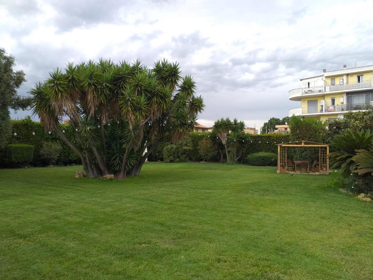 Apartmán Garden Basement - Seminterrato Max 4 Ospiti - Fiumicino Vicino Aeroporto E Fiera Exteriér fotografie